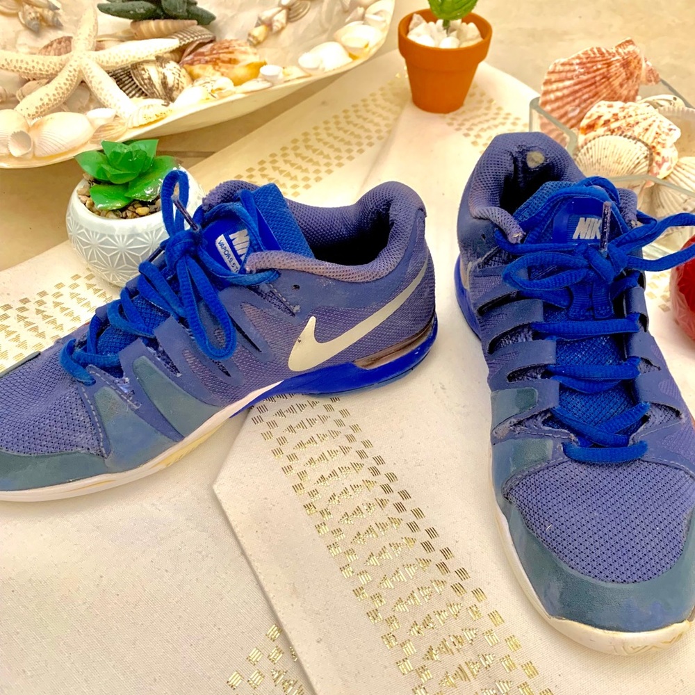 Blue Nike Tennis shoes Size. 7